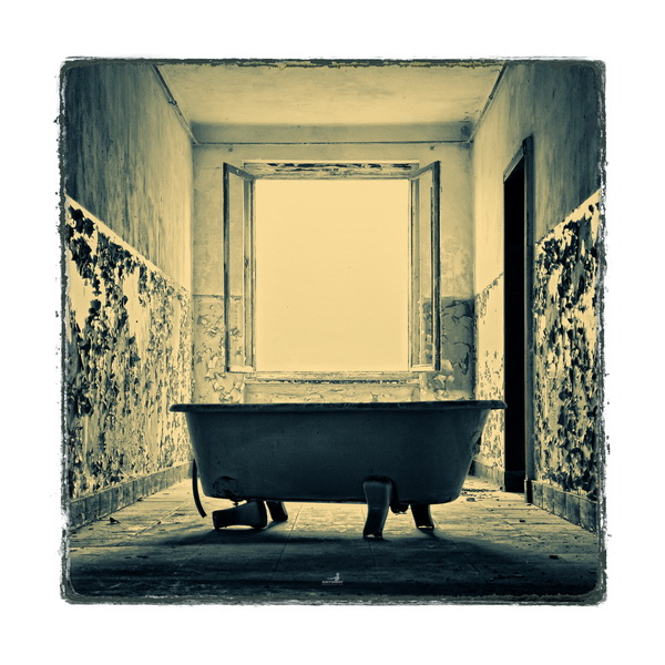 Bathtub